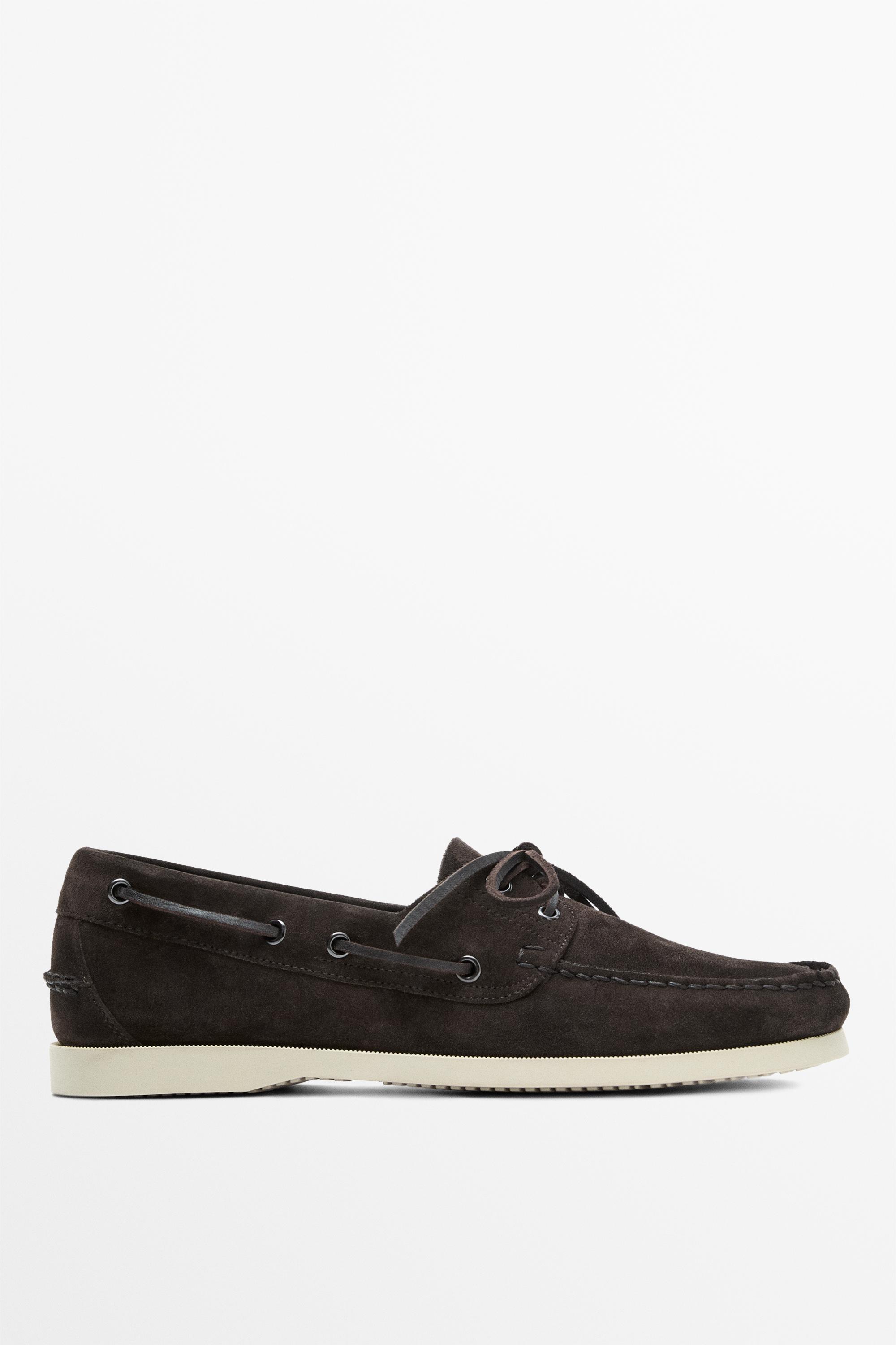 Leather deck shoes